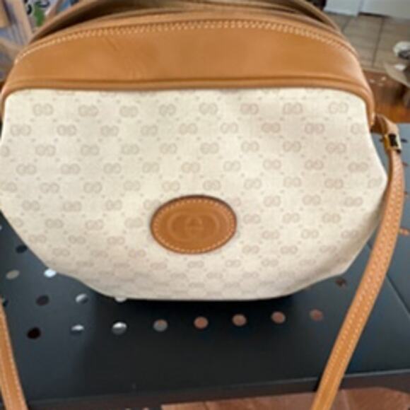 Gucci Mini Crossbody Bag EUC COA - Picture 1 of 4